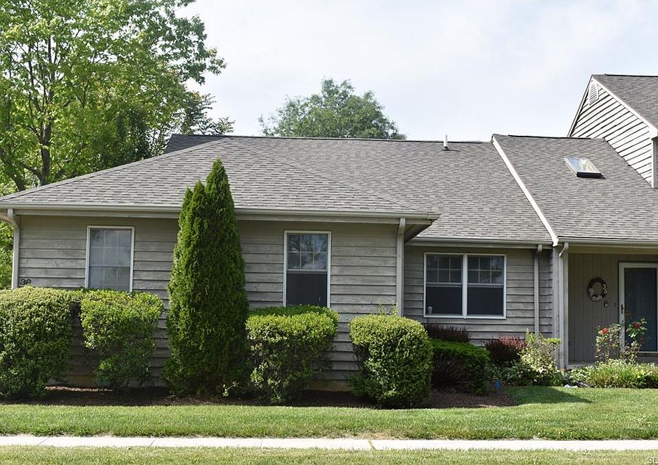 2nd image of 36 Crossgate Dr #36