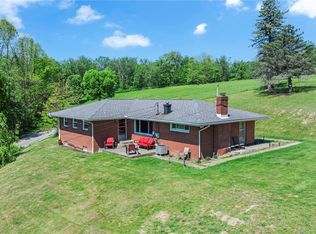383 Ridgemont Dr, Midland, PA 15059