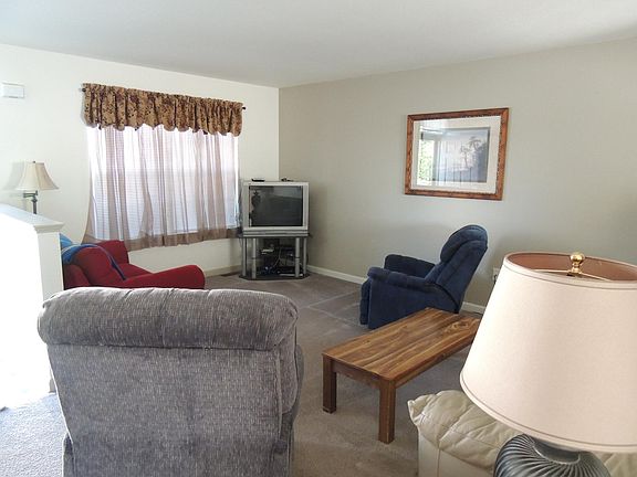 5th image of 408 Knollwood Rd
