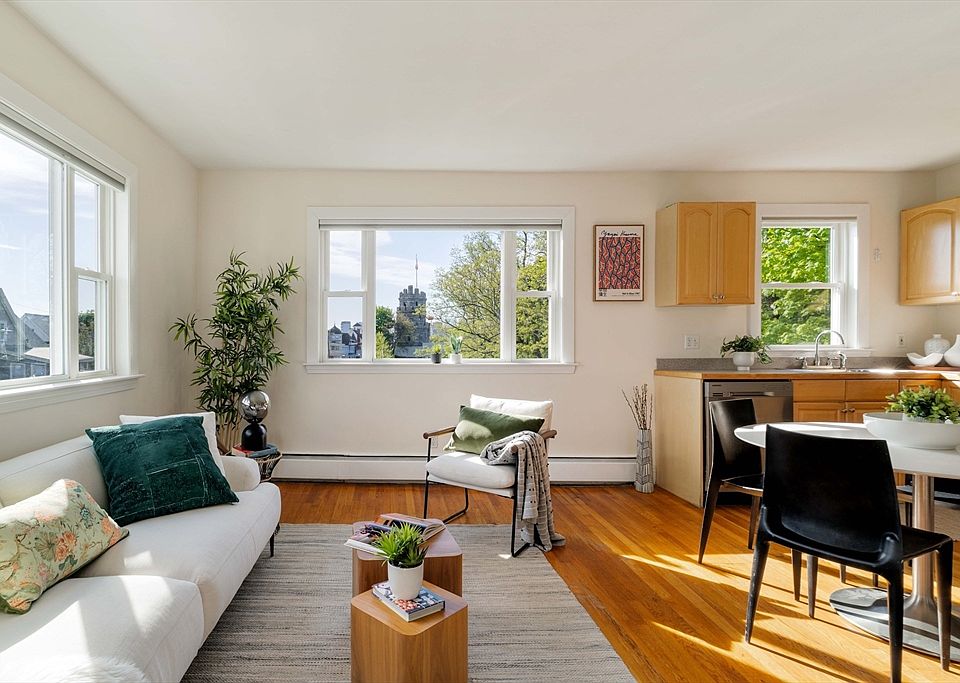 1st image of 82 Munroe St APT 11