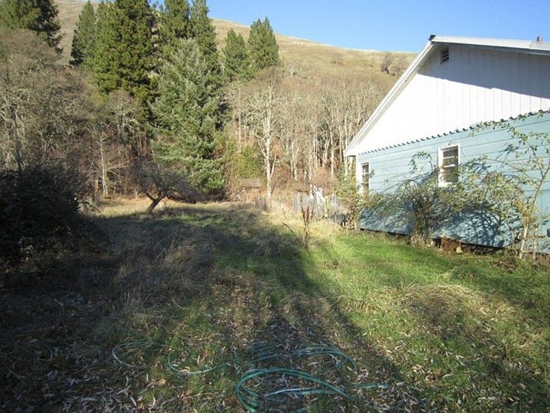 2nd image of 1017 Highway 142