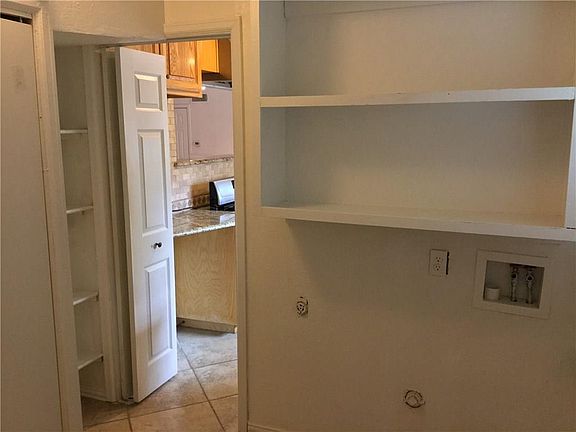 4th image of 3529 Labadie Dr