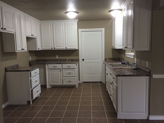 2nd image of 2117 Delwood Dr