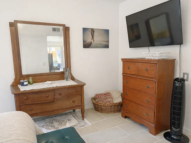 400 N Sunrise Way — Photo 34