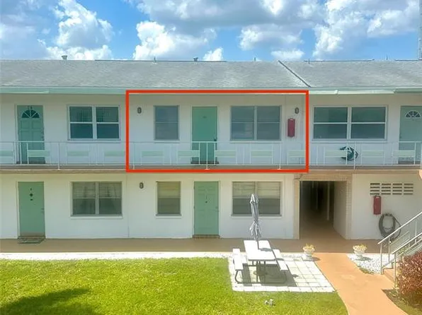 5955 18th St N APT 15, Saint Petersburg, FL 33714