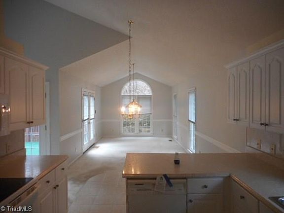 4th image of 5 Oliver Ct