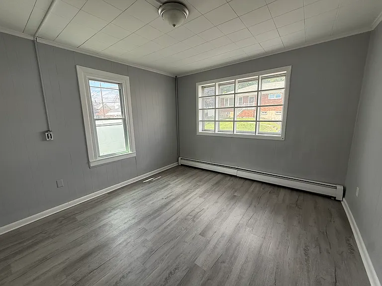 182 E Pine St #2 — Photo 3
