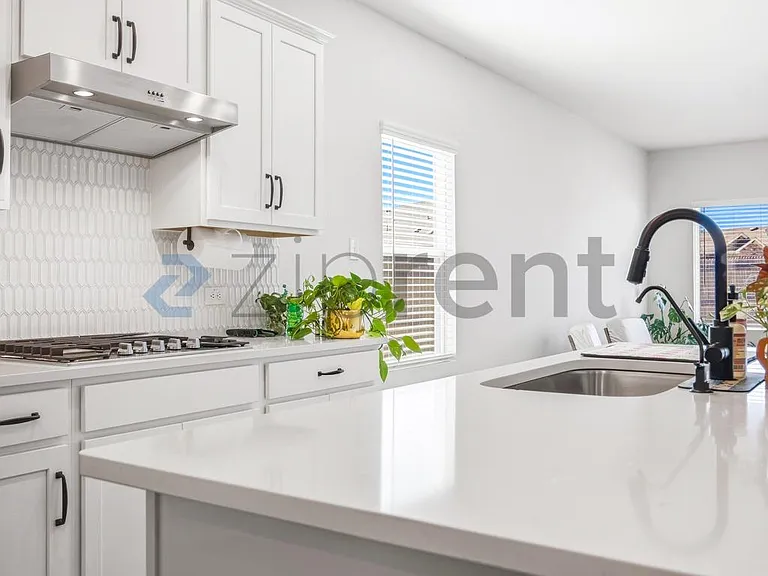 7063 Sycamore Pass — Photo 8