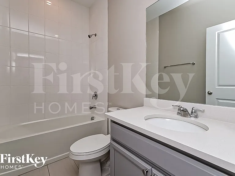 11836 Clare Hill Ave — Photo 12