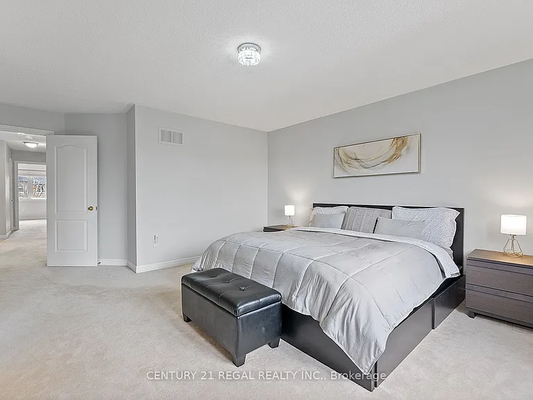 42 Ballymore Dr — Photo 35