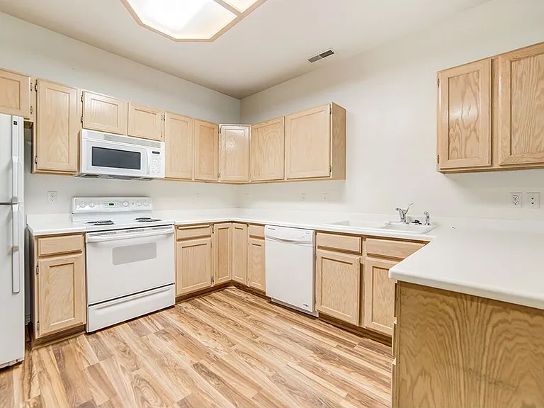 363 N Belmont Pl #342 — Photo 5