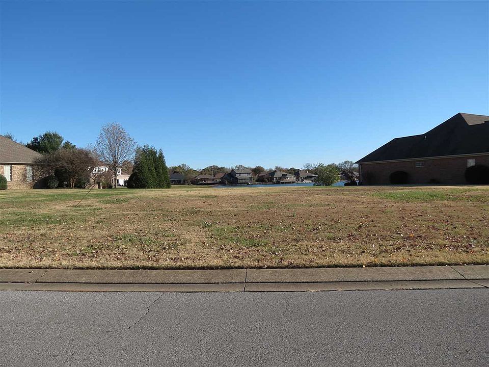 1st image of 2132 Fairway Dr