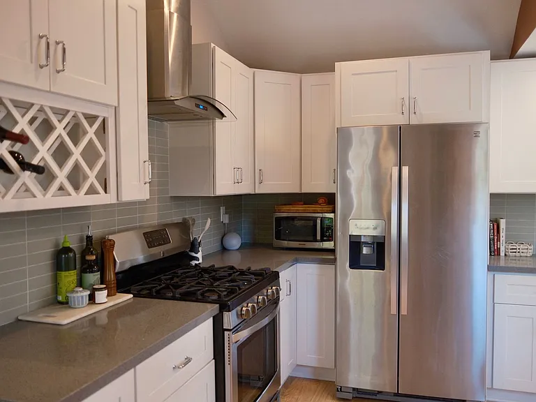 261 S Avenue 52 — Photo 9