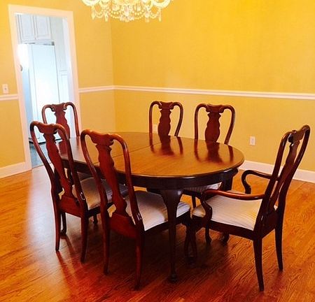 Dining Room
						:
						Dining Room