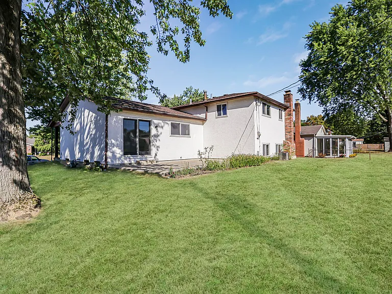 552 Allview Ct — Photo 41