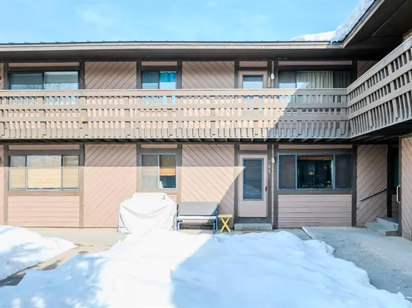 212 S 11th Street #102, Gunnison, CO 81230