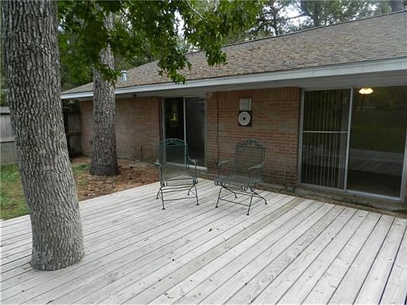 2nd image of 1009 Shady Oak Ln