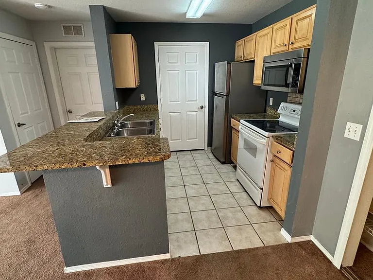 303 Lighthouse Rd — Photo 8