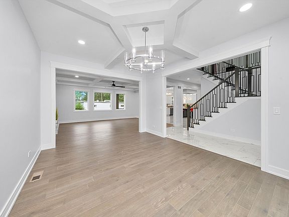 3rd image of 8811 W 103rd St