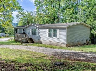 913 Doak St, Livingston, TN 38570