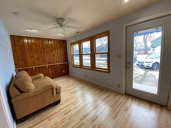 3rd image of 22946 W Lake Shore Dr