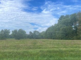 W Garfield Rd, Columbiana, OH 44408