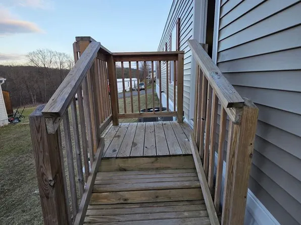 17 N Ranee Dr, Ridgeley, WV 26753