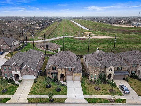 3rd image of 6030 Sydney Park Ln