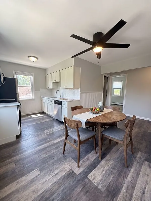 Building Photo - 253 Beachview St #2