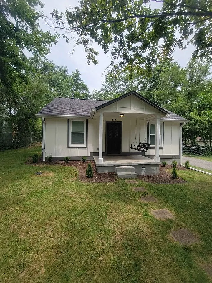 1 bed, 726 sqft, $1,875 — Photo 2