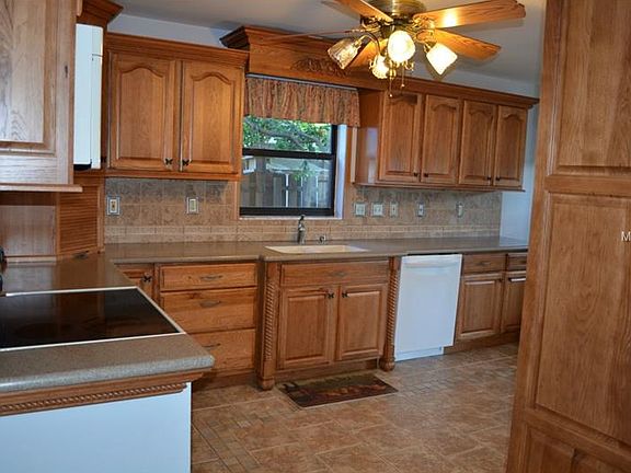 5th image of 26607 W Cove Dr