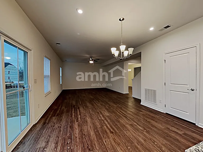5061 Twin River Dr — Photo 6