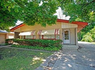 1011 N Lewis Ave, Waukegan, IL 60085