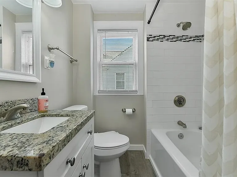 65-67 Lawn Ave #2 — Photo 7
