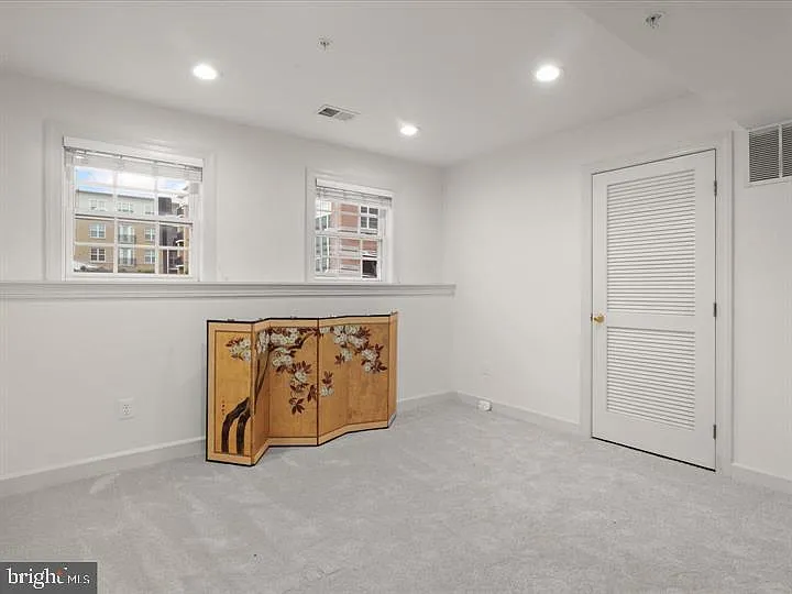 7980 Vigne Ct — Photo 32