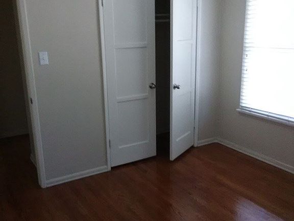 4th image of 1034 E San Antonio Dr APT B