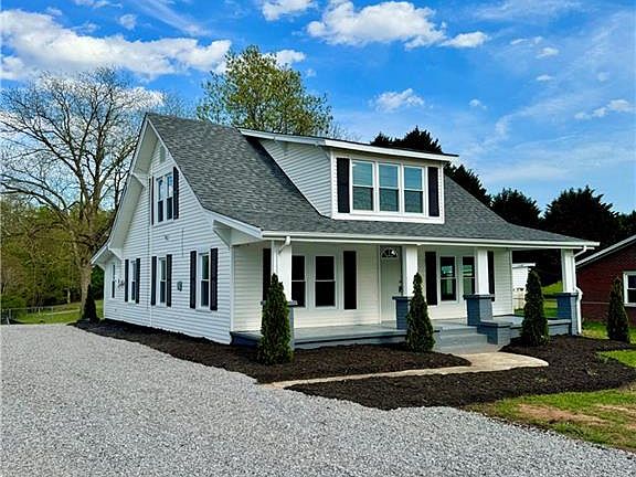 3rd image of 236 Cricket Clubhouse Rd