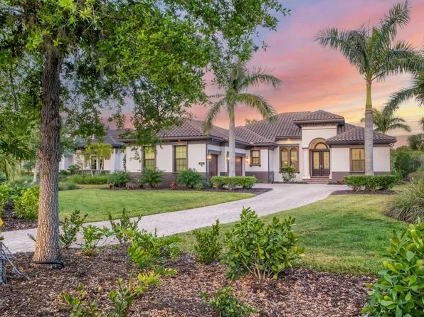 3519 Founders Club Dr, Sarasota, FL 34240