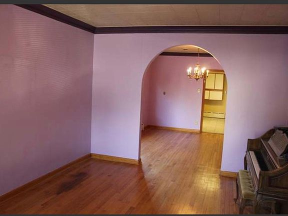 3rd image of 4142 Prescott Ave