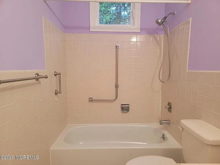16 Chelsea Dr — Photo 37