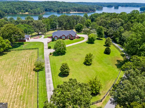 152 Lace Field Ln, Lavonia, GA 30553