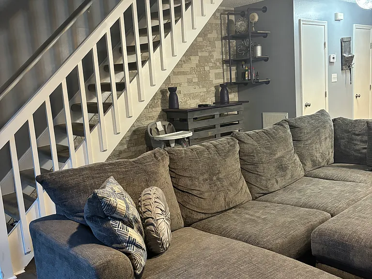 405 Camberley Way #D — Photo 2