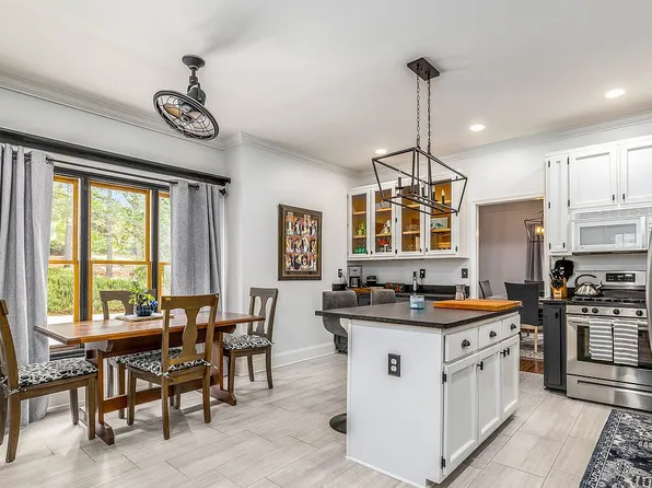 145 Taylor Ridge Ct, Tyrone, GA 30290