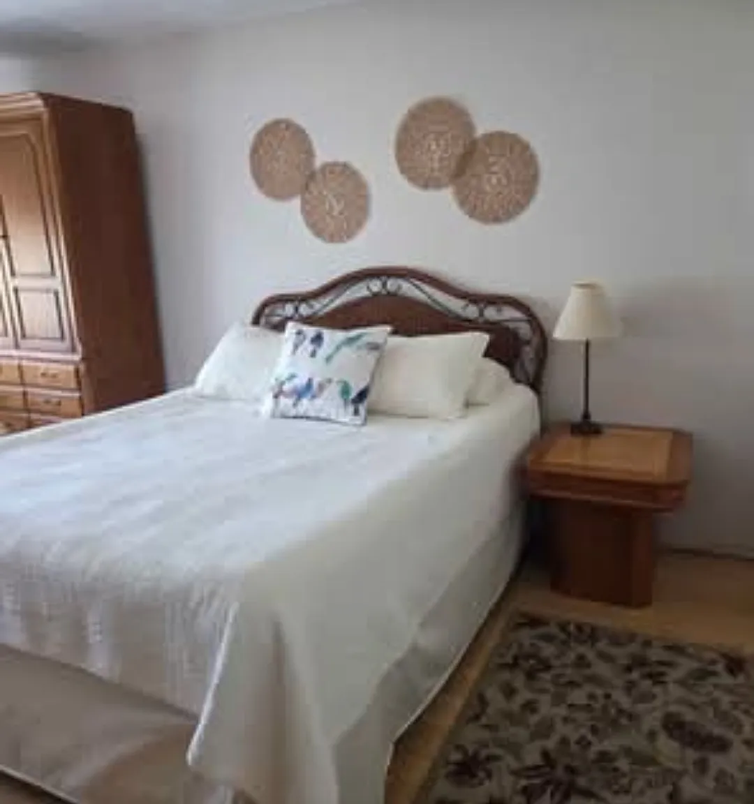 2 bed, 1.5 bath, 996 sqft, $2,200 — Photo 2