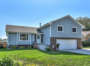 2911 S 159th Cir, Omaha, NE 68130