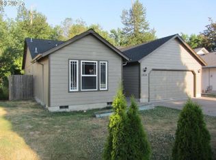 1834 Labona Dr, Eugene, OR 97404