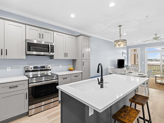 4th image of 81 Sandbar Ln #21