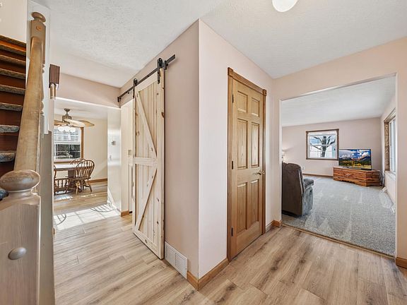 4th image of 18 Milan Manor Dr