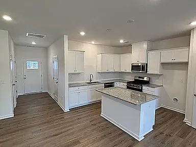 3 bed, 2.5 bath, 1601 sqft, $2,250 — Photo 2