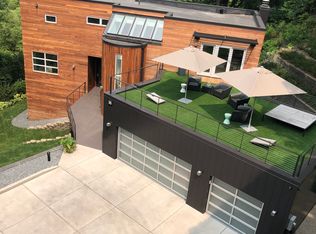 35 Summit Pl, Minneapolis, MN 55403